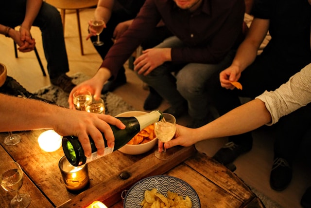 Cozy house parties with great conversations.